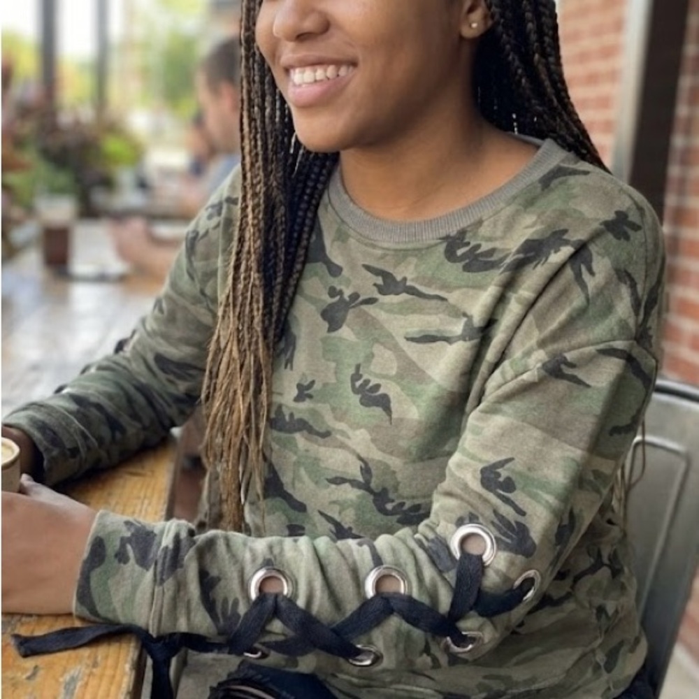 LEA & VIOLA LOUNGE Camo Lace-Up Grommet Sleeve Sweatshirt - Size M